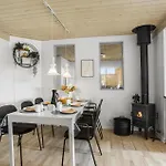 Lovely In With Sauna 度假居